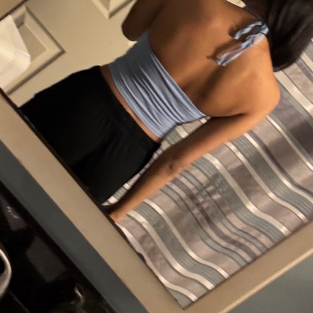 Light Blue Ruched Tank Top - Picture 3 of 3